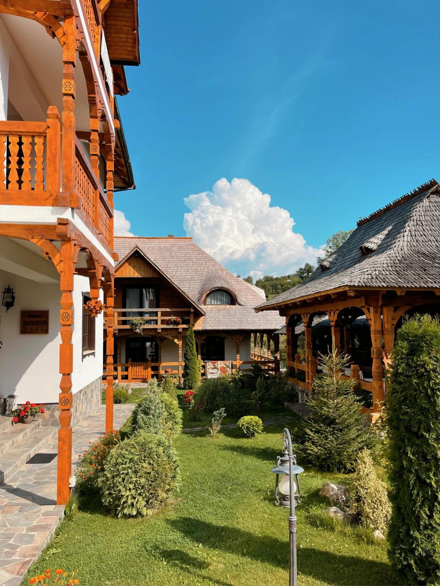 Hotel Glodeanca Exteriér fotografie